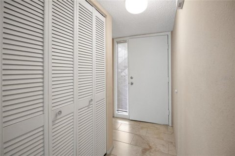 Condo in Oldsmar, Florida, 2 bedrooms № 2221759 - photo 3