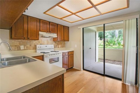 Condo in Oldsmar, Florida, 2 bedrooms № 2221759 - photo 9