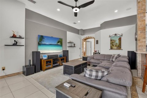 House in Wesley Chapel, Florida 3 bedrooms, 200.67 sq.m. № 2167430 - photo 8
