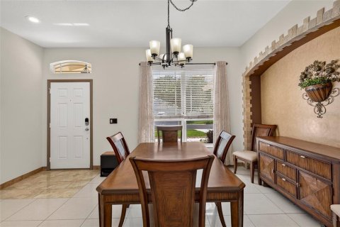 House in Wesley Chapel, Florida 3 bedrooms, 200.67 sq.m. № 2167430 - photo 5