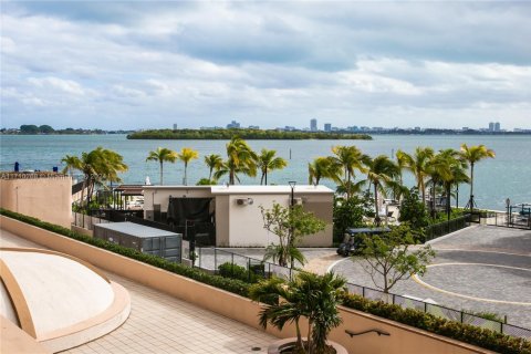 Copropriété à vendre à Miami, Floride: 2 chambres, 181.16 m2 № 1977424 - photo 15