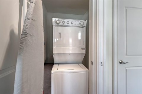 Condo in Sarasota, Florida, 2 bedrooms  № 1552513 - photo 25
