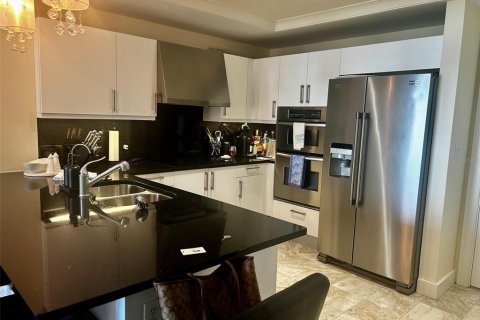 Condominio en alquiler en Sarasota, Florida, 2 dormitorios, 108.23 m2 № 1552513 - foto 12