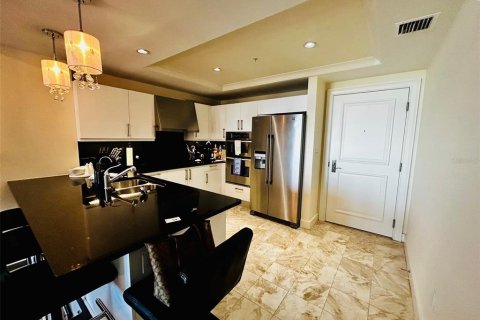 Condominio en alquiler en Sarasota, Florida, 2 dormitorios, 108.23 m2 № 1552513 - foto 13