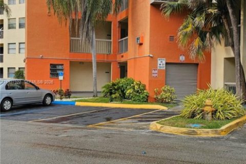 Condo à Doral, Floride, 2 chambres  № 1995149