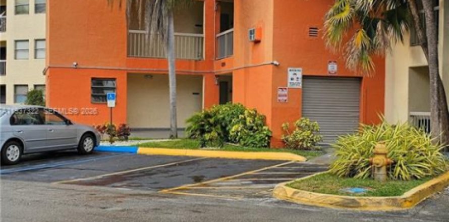 Condo à Doral, Floride, 2 chambres  № 1995149