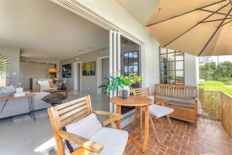 Apartment in Miami Beach, Florida 2 bedrooms, 99.87 sq.m. № 2052347 - photo 10