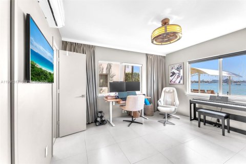 Apartment in Miami Beach, Florida 2 bedrooms, 99.87 sq.m. № 2052347 - photo 26