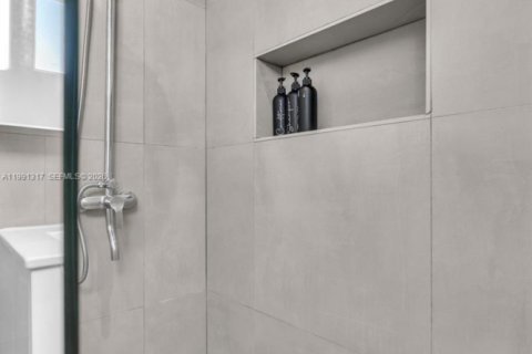 Apartment in Miami Beach, Florida 2 bedrooms, 99.87 sq.m. № 2052347 - photo 24