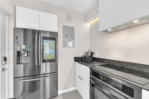 Apartment in Miami Beach, Florida 2 bedrooms, 99.87 sq.m. № 2052347 - photo 15