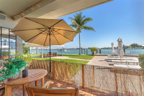 Apartment in Miami Beach, Florida 2 bedrooms, 99.87 sq.m. № 2052347 - photo 9