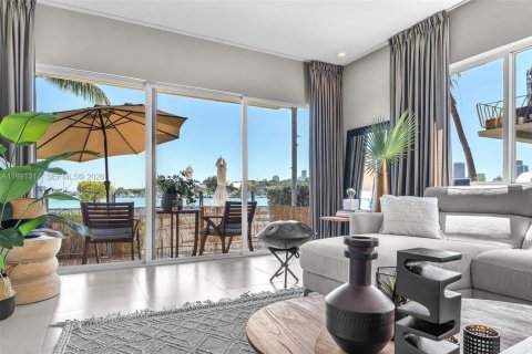 Apartment in Miami Beach, Florida 2 bedrooms, 99.87 sq.m. № 2052347 - photo 7