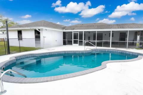 House in Royal Palm Beach, Florida 4 bedrooms, 249.54 sq.m. № 2271355