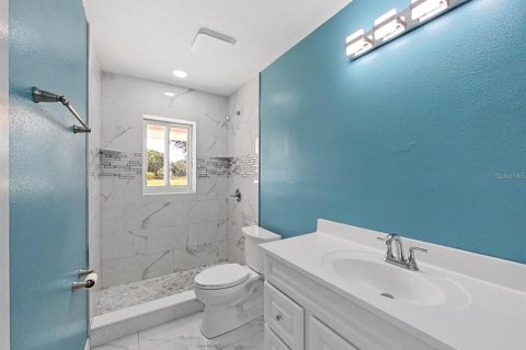 House in Ruskin, Florida 5 bedrooms, 172.89 sq.m. № 2322438 - photo 12