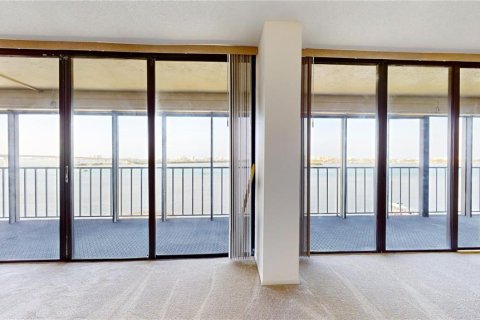 Купить кондоминиум в Клируотер, Флорида 5 комнат, 134.71м2, № 2217807 - фото 15