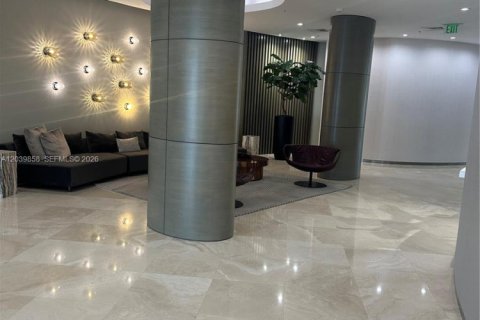 Condo in Bal Harbour, Florida  № 2089573 - photo 16