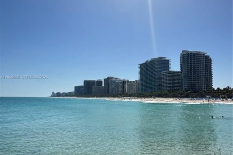 Condo in Bal Harbour, Florida  № 2089573 - photo 14