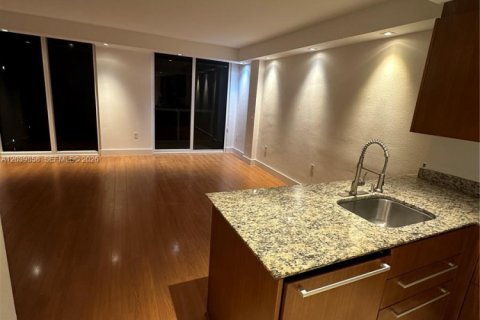 Condo in Bal Harbour, Florida  № 2089573 - photo 7