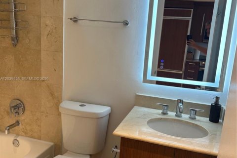 Condo in Bal Harbour, Florida  № 2089573 - photo 6