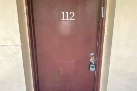 Copropriété à vendre à Aventura, Floride: 2 chambres, 92.34 m2 № 1872458 - photo 1