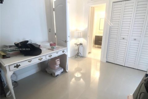 Copropriété à vendre à Aventura, Floride: 2 chambres, 92.34 m2 № 1872458 - photo 13