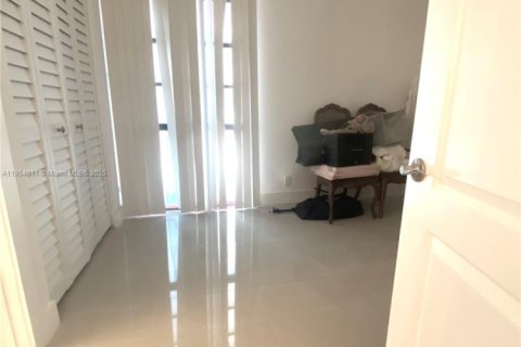 Copropriété à vendre à Aventura, Floride: 2 chambres, 92.34 m2 № 1872458 - photo 12