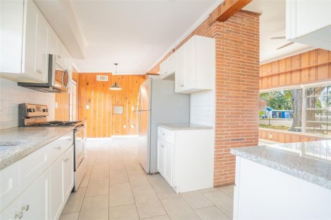 Villa ou maison à louer à Winter Haven, Floride: 2 chambres, 107.02 m2 № 2167714 - photo 8
