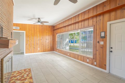 Villa ou maison à louer à Winter Haven, Floride: 2 chambres, 107.02 m2 № 2167714 - photo 2