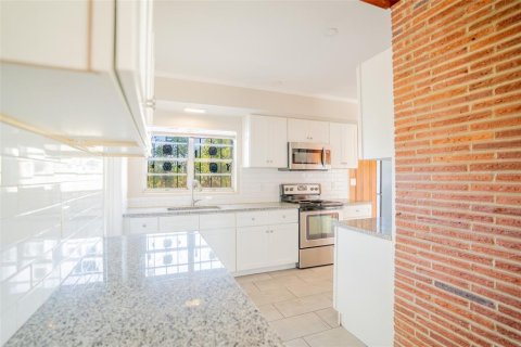 Villa ou maison à louer à Winter Haven, Floride: 2 chambres, 107.02 m2 № 2167714 - photo 6