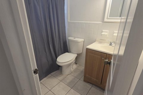 House in Pompano Beach, Florida 2 bedrooms, 103.77 sq.m. № 2269594 - photo 6