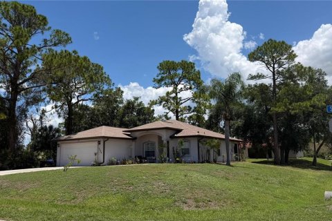 Villa ou maison à vendre à North Port, Floride: 3 chambres, 128.67 m2 № 2117972 - photo 2