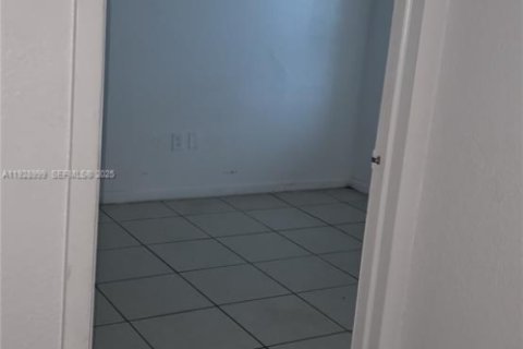Appartement à louer à Homestead, Floride: 2 chambres, 627.28 m2 № 1987331 - photo 1
