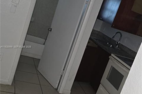 Appartement à louer à Homestead, Floride: 2 chambres, 627.28 m2 № 1987331 - photo 2