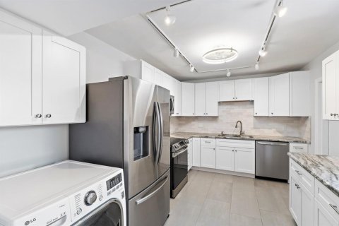 Condo in Jupiter, Florida, 3 bedrooms № 2177551 - photo 16