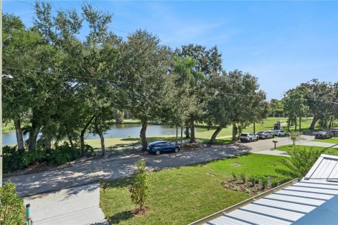 Villa ou maison à vendre à Orlando, Floride: 6 chambres, 345.88 m2 № 2400108 - photo 13