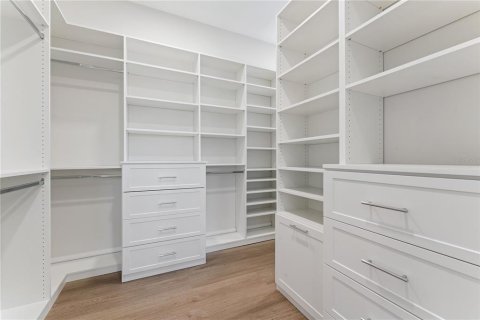 Villa ou maison à vendre à Orlando, Floride: 6 chambres, 345.88 m2 № 2400108 - photo 17
