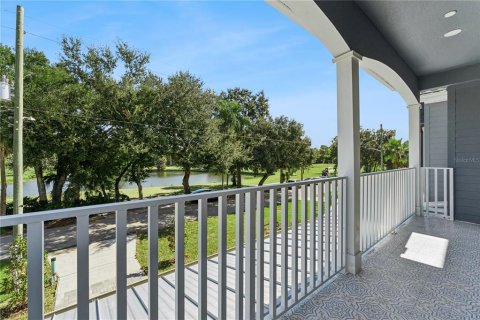 Villa ou maison à vendre à Orlando, Floride: 6 chambres, 345.88 m2 № 2400108 - photo 12