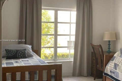 Condo in Bal Harbour, Florida, 3 bedrooms № 1957568 - photo 11