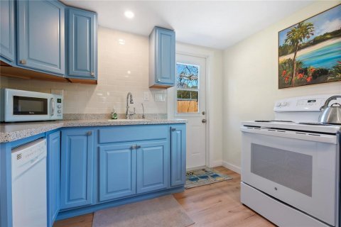 Casa en alquiler en Sarasota, Florida, 1 dormitorio, 37.16 m2 № 1843361 - foto 9