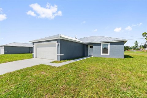 Casa en venta en Frostproof, Florida, 3 dormitorios, 106.37 m2 № 1913140 - foto 2