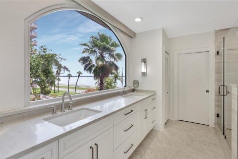 Copropriété à vendre à Tampa, Floride: 3 chambres, 311.22 m2 № 2415564 - photo 19