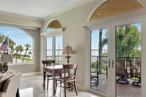 Copropriété à vendre à Tampa, Floride: 3 chambres, 311.22 m2 № 2415564 - photo 6