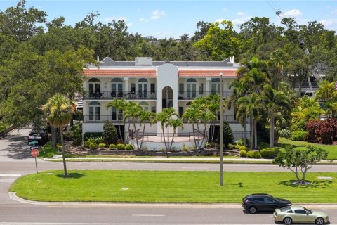 Condo à Tampa, Floride, 3 chambres  № 2415564
