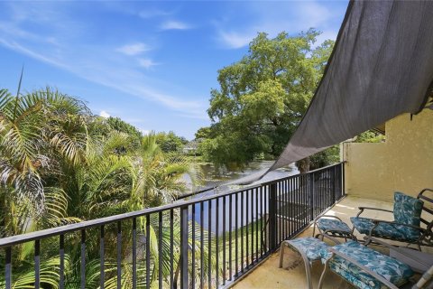 Condo in Coral Springs, Florida, 3 bedrooms  № 2066908 - photo 22