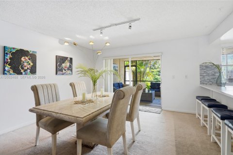 Condo in Coral Springs, Florida, 3 bedrooms  № 2066908 - photo 15