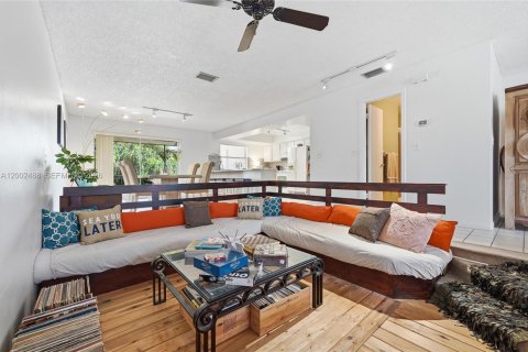 Condo in Coral Springs, Florida, 3 bedrooms  № 2066908 - photo 9