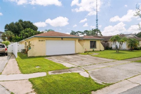 Villa ou maison à vendre à Seminole, Floride: 3 chambres, 147.16 m2 № 2388654 - photo 2