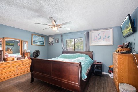 Villa ou maison à vendre à Seminole, Floride: 3 chambres, 147.16 m2 № 2388654 - photo 23