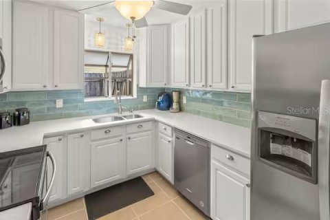 Villa ou maison à louer à Sarasota, Floride: 3 chambres, 117.71 m2 № 1666763 - photo 12