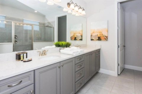 House in Kissimmee, Florida 5 bedrooms, 273.6 sq.m. № 1718128 - photo 6